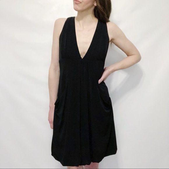 LAUNDRY BY SHELLI SEGAL V-Neck Dress with Pockets - Picture 7 of 10